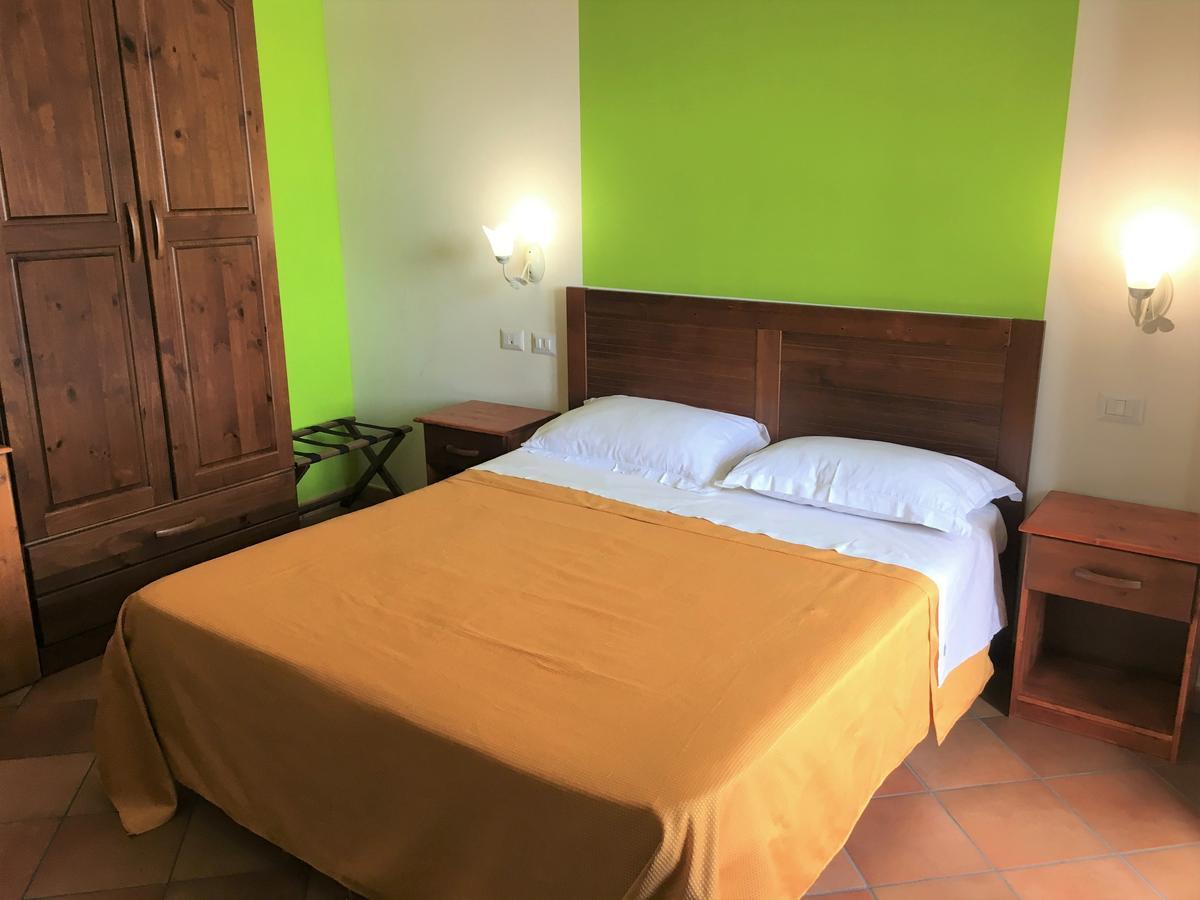 Il Melograno Hotel Nicotera Eksteriør billede