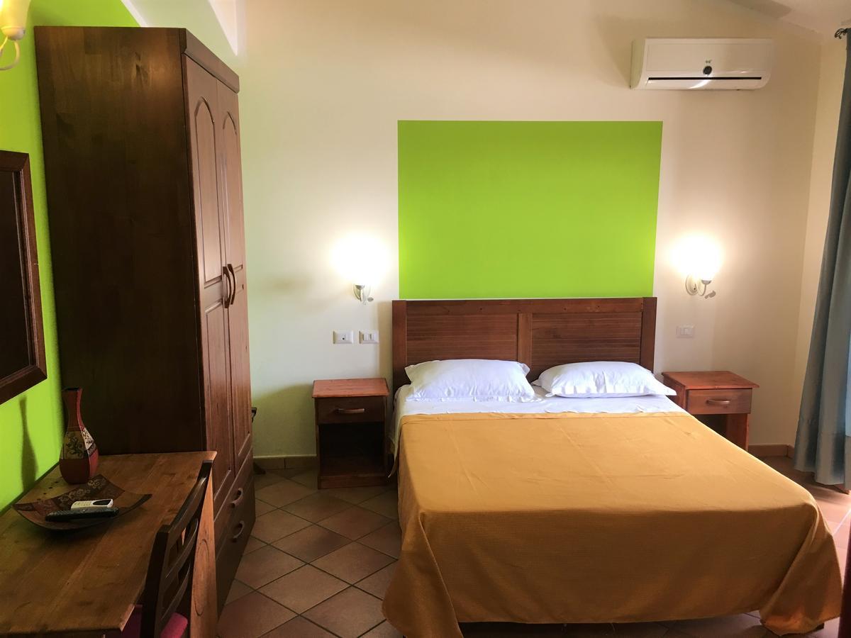 Il Melograno Hotel Nicotera Eksteriør billede