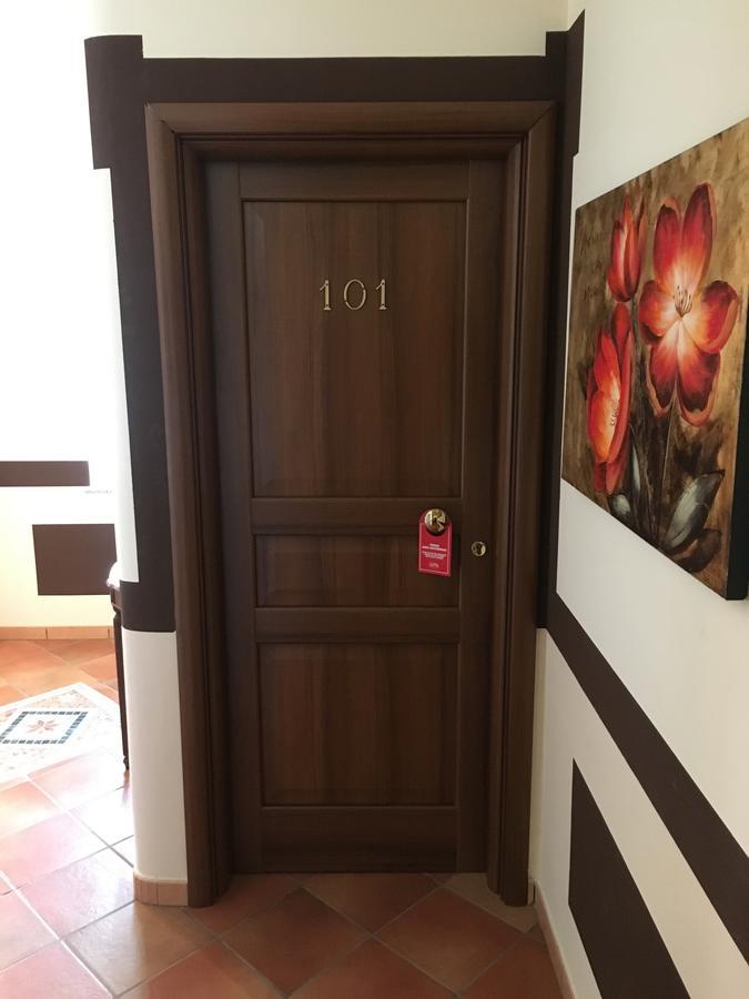 Il Melograno Hotel Nicotera Eksteriør billede